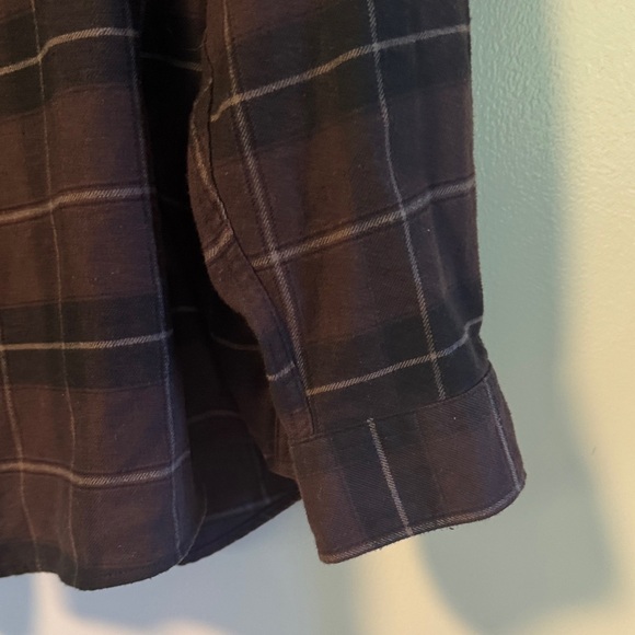 Uniqlo Dark Plaid Button Down Shirt - Picture 5 of 7